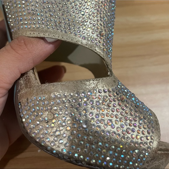 High Heels - Picture 10 of 10